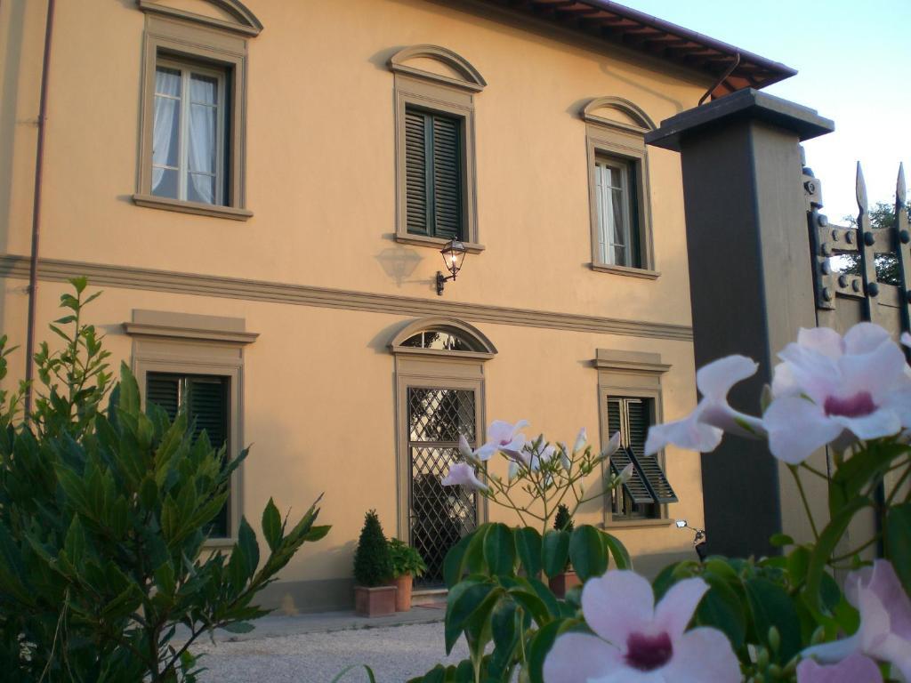 Villa Le Luci กัสตาลเญโต การ์ดุชชี ภายนอก รูปภาพ