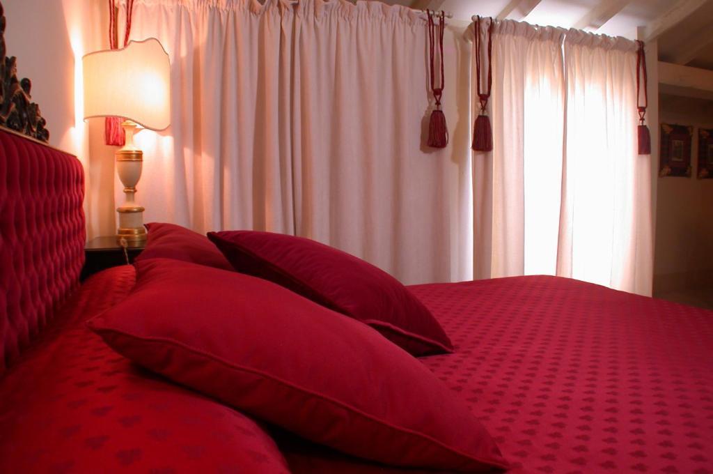 Villa Le Luci กัสตาลเญโต การ์ดุชชี ห้อง รูปภาพ
